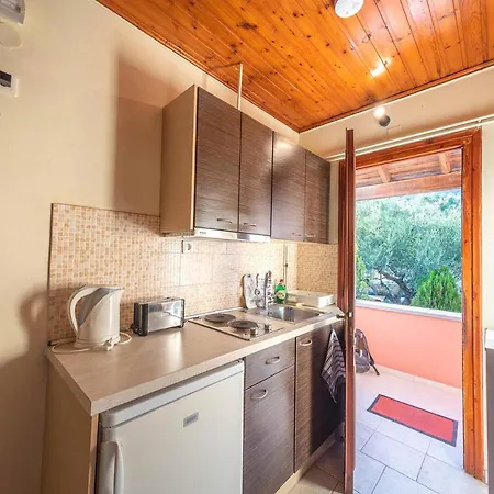 Apartament Mimosa With Pool